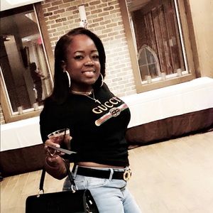 Meet your Posher, Candice